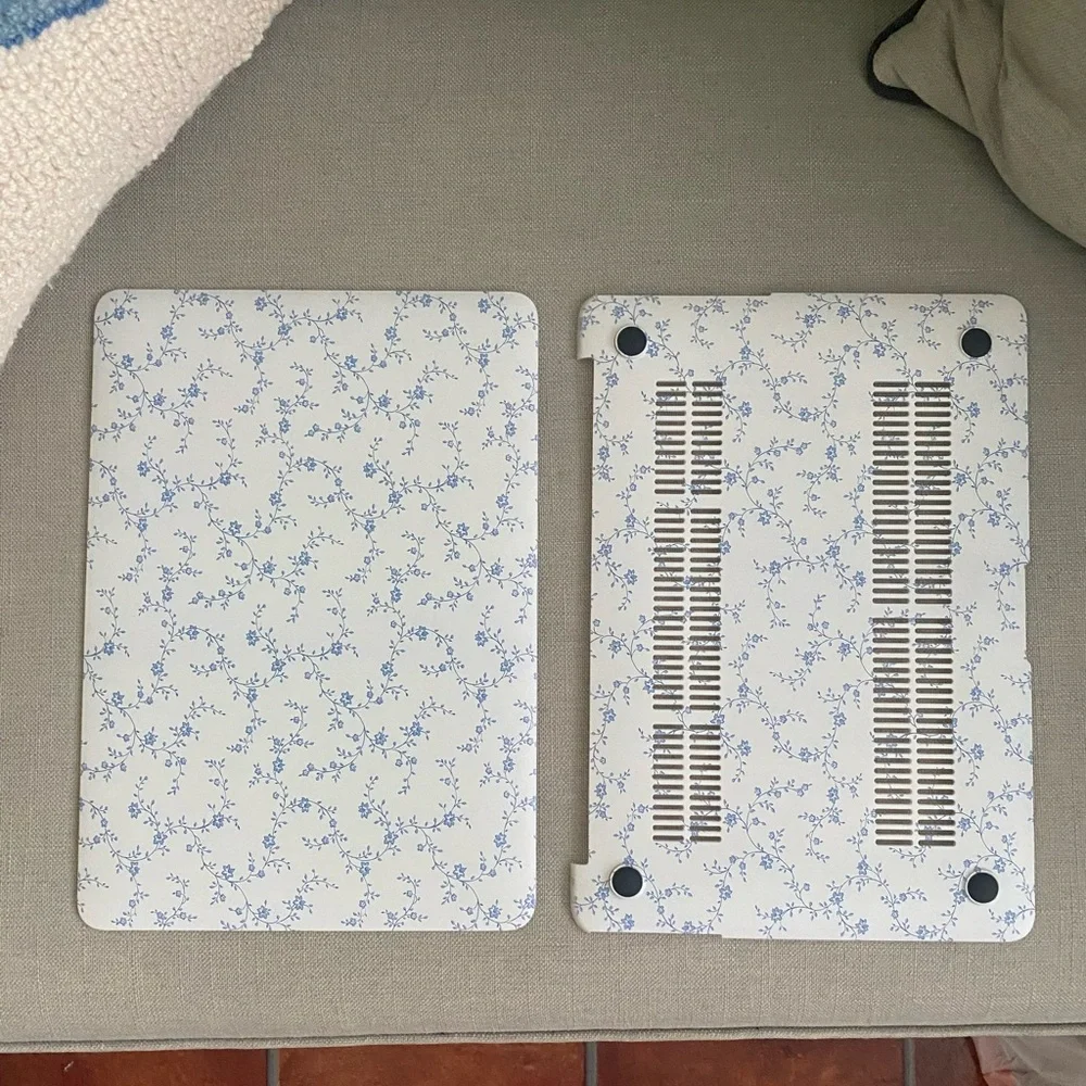 Floral Blue and White MacBook Air13 cover